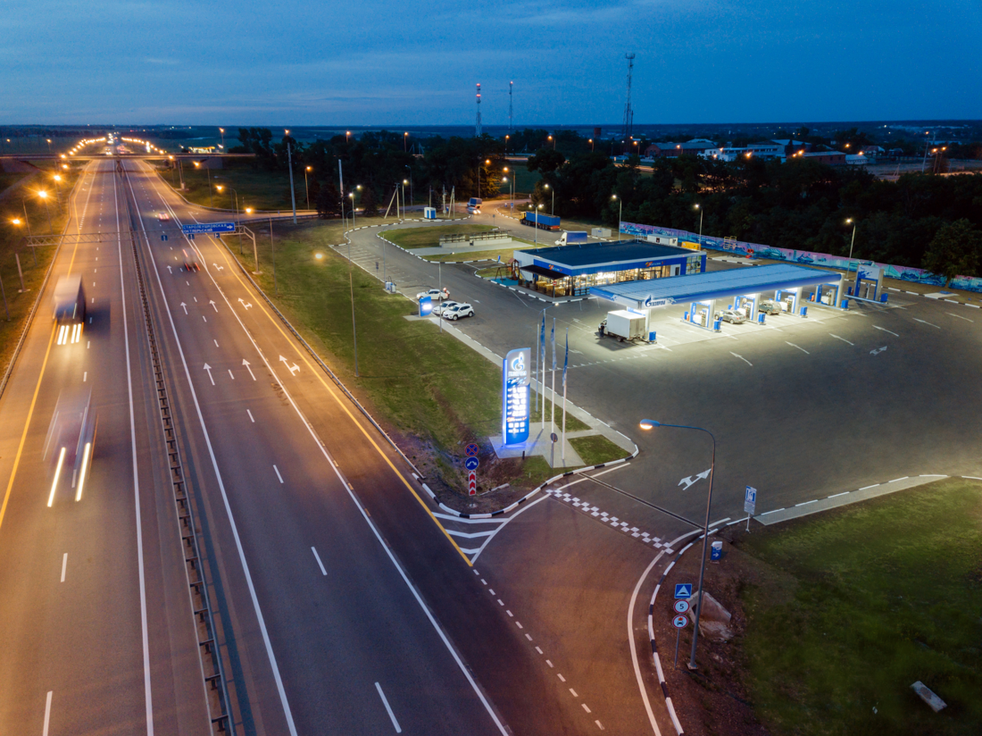 Автозаправочные станции сети Газпром пользуются большим спросом у клиентов, которые ценят их удобное расположение и высокое качество топлива